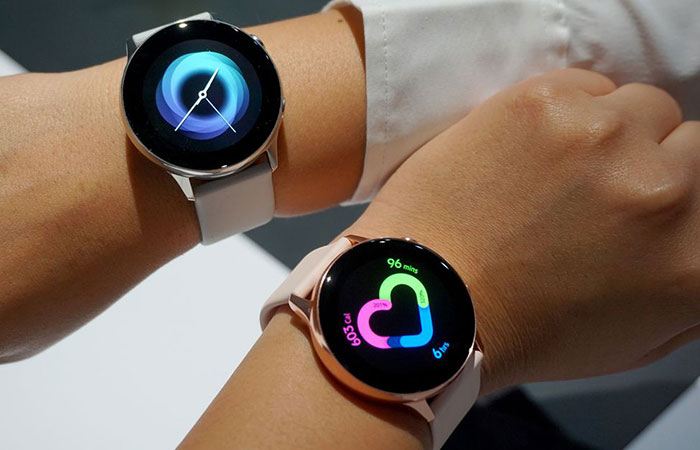 Samsung Galaxy Watch Active дисплей